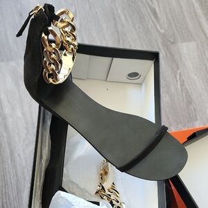 Aminah Abdul JILLIL collab inc Elegant Black and Gold Sandals